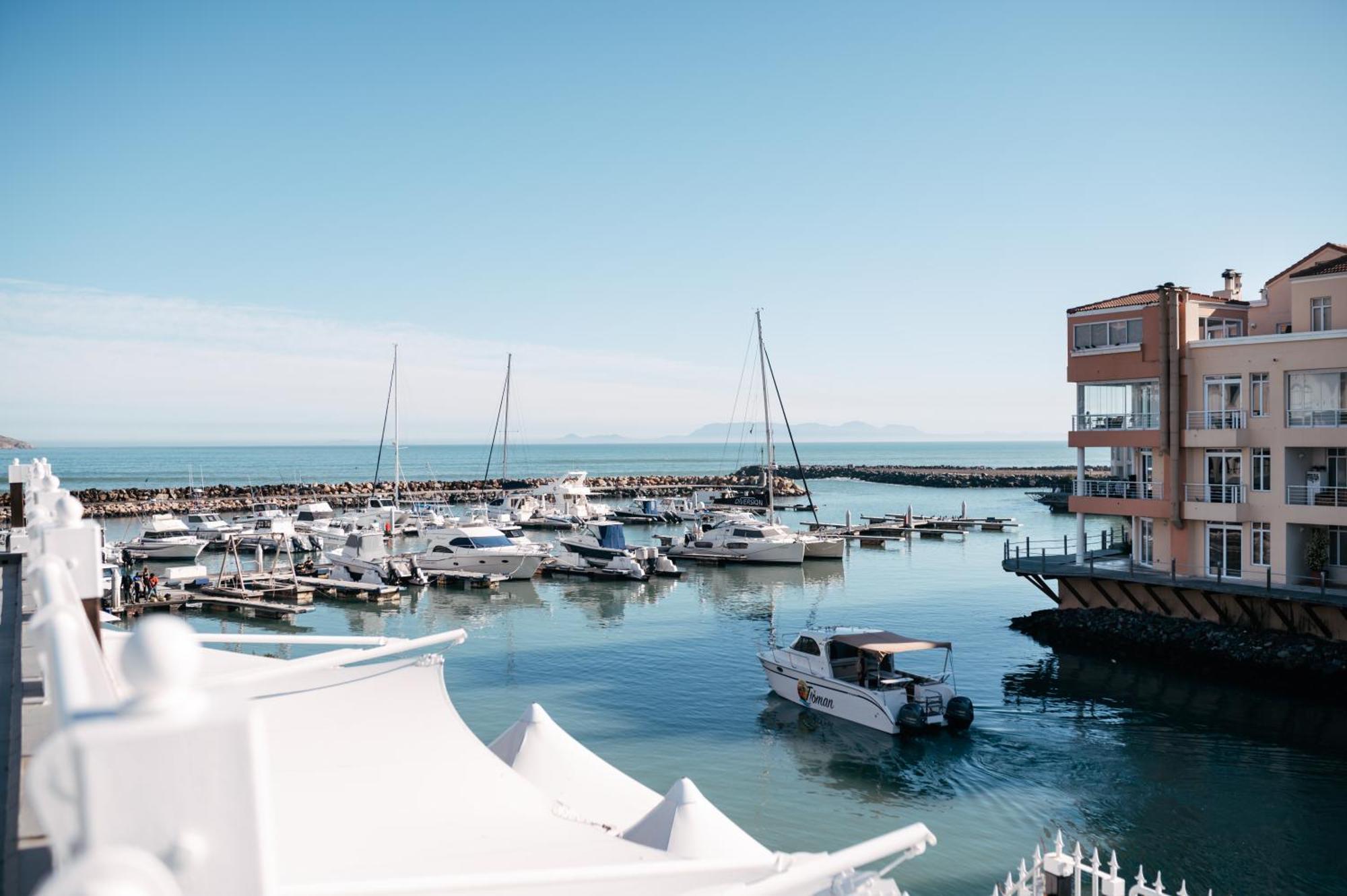 Krystal 4* Gordonsbaai