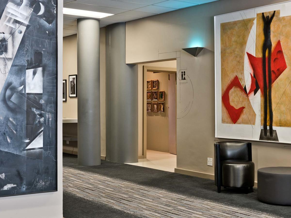 Krystal Hotel 4*