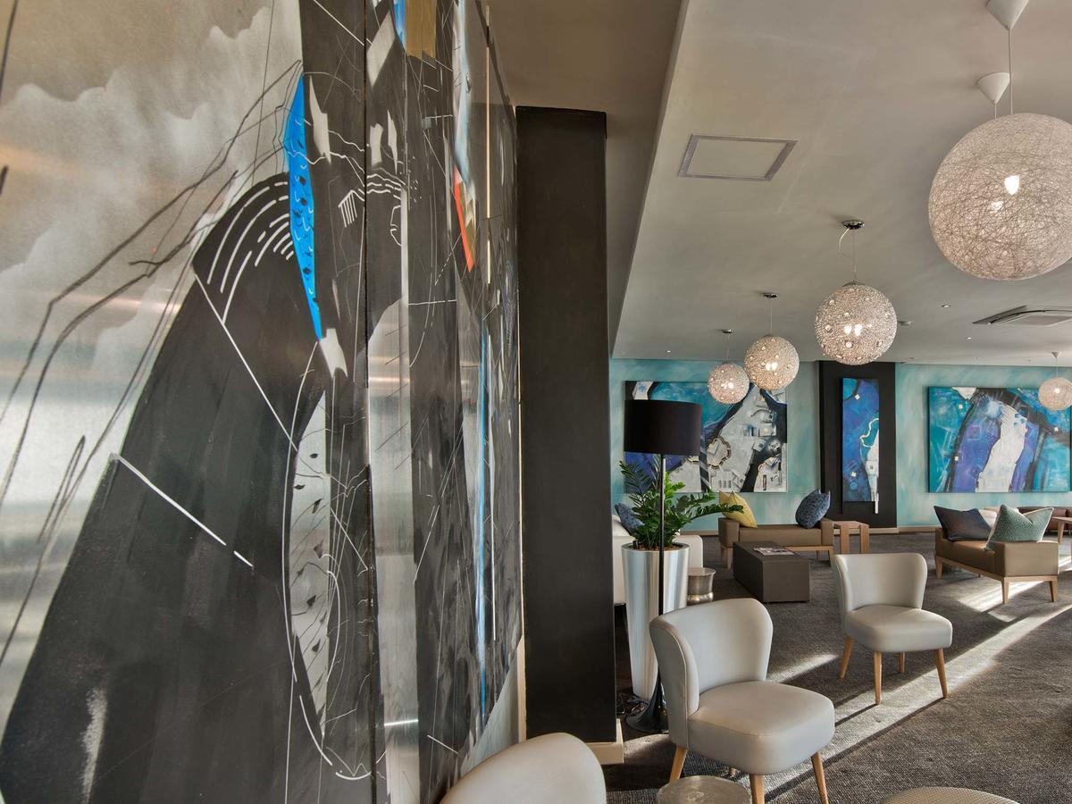 Krystal Hotel 4*